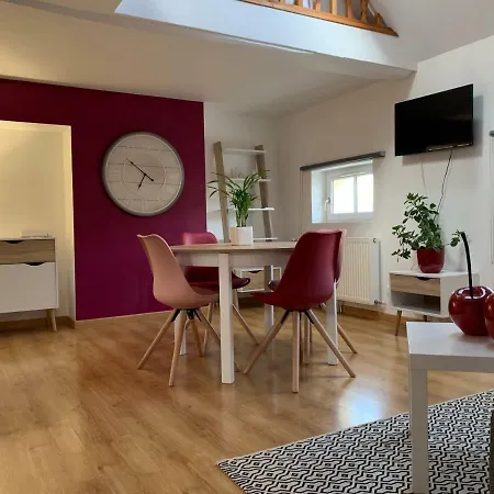 Cerise - Parking Prive -